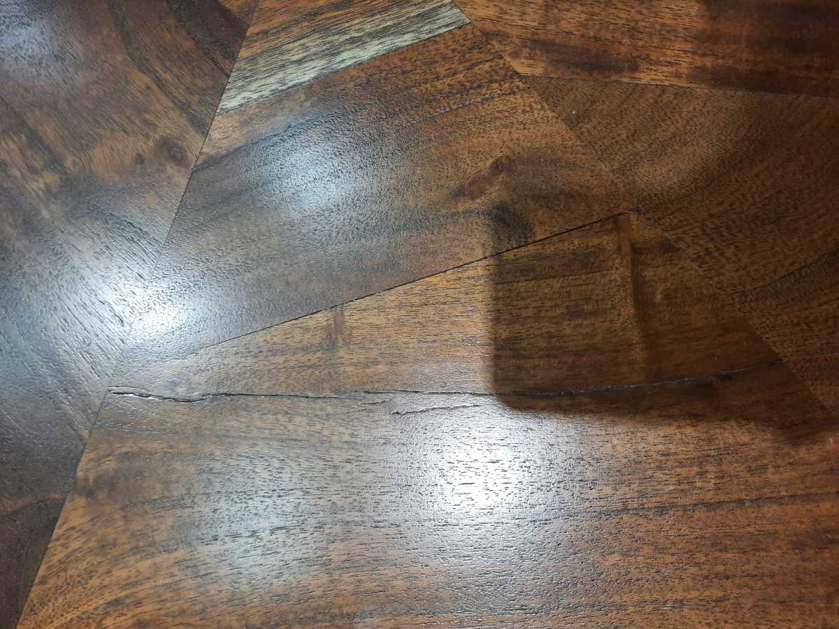 Haileeton Oval Coffee Table - Gallery Image 8